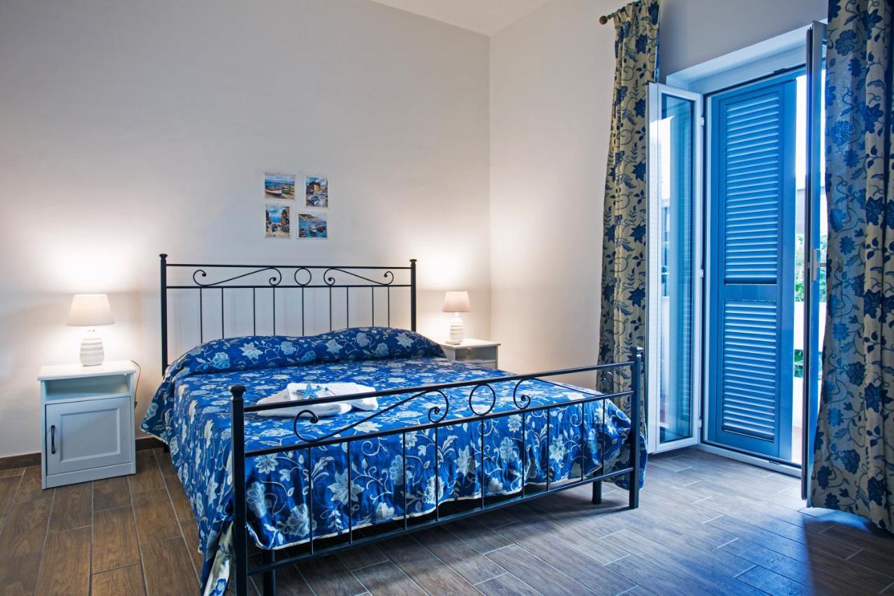 B&B Al Blu Гаета Екстериор снимка